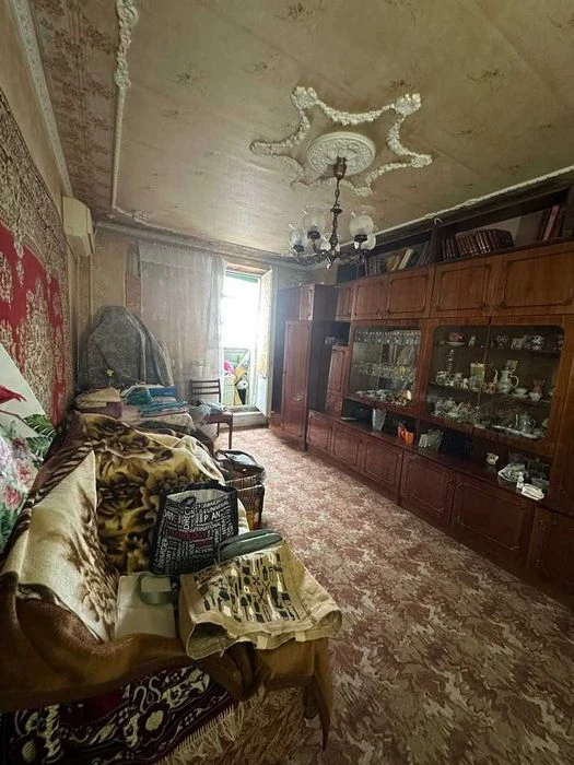 2-room apartment for sale, 5-7 minutes from Industria metro station