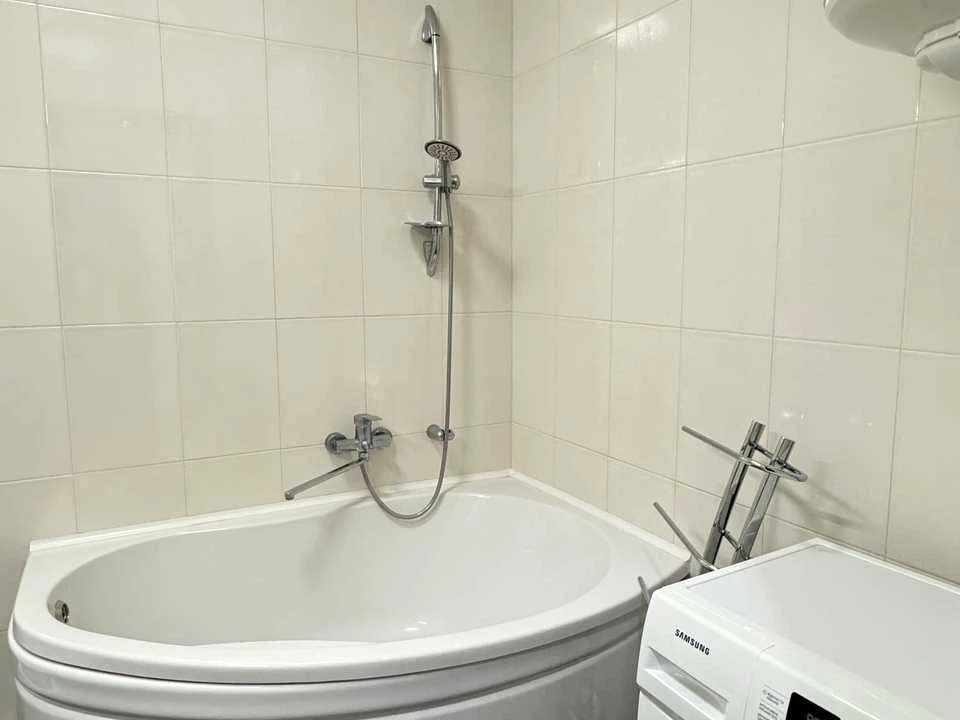 Apartment. Petro Grigorienko Street