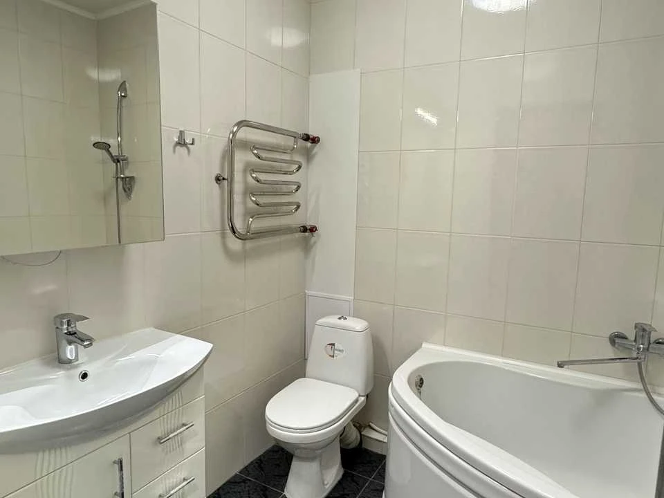 Apartment. Petro Grigorienko Street