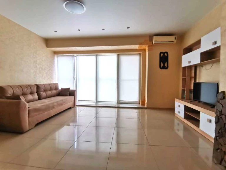 Apartment. Alexander Polya Avenue, Dnipro