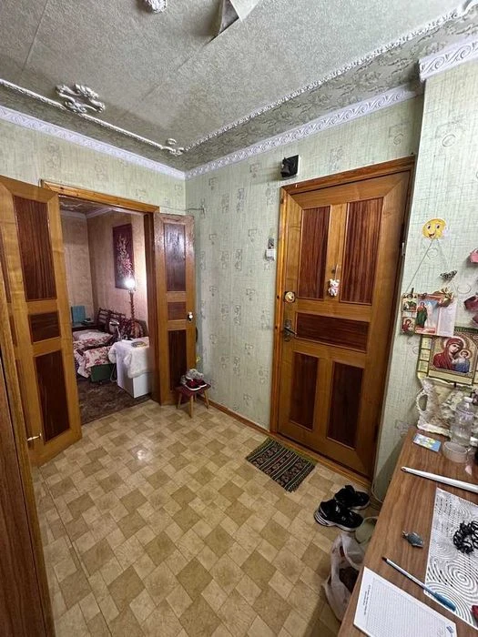2-room apartment for sale, 5-7 minutes from Industria metro station