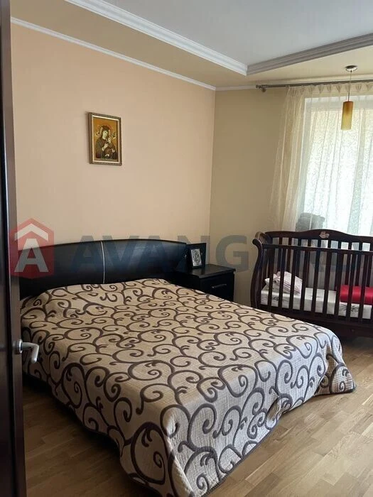 3-Bedroom Apartment for Sale on Petlury Street