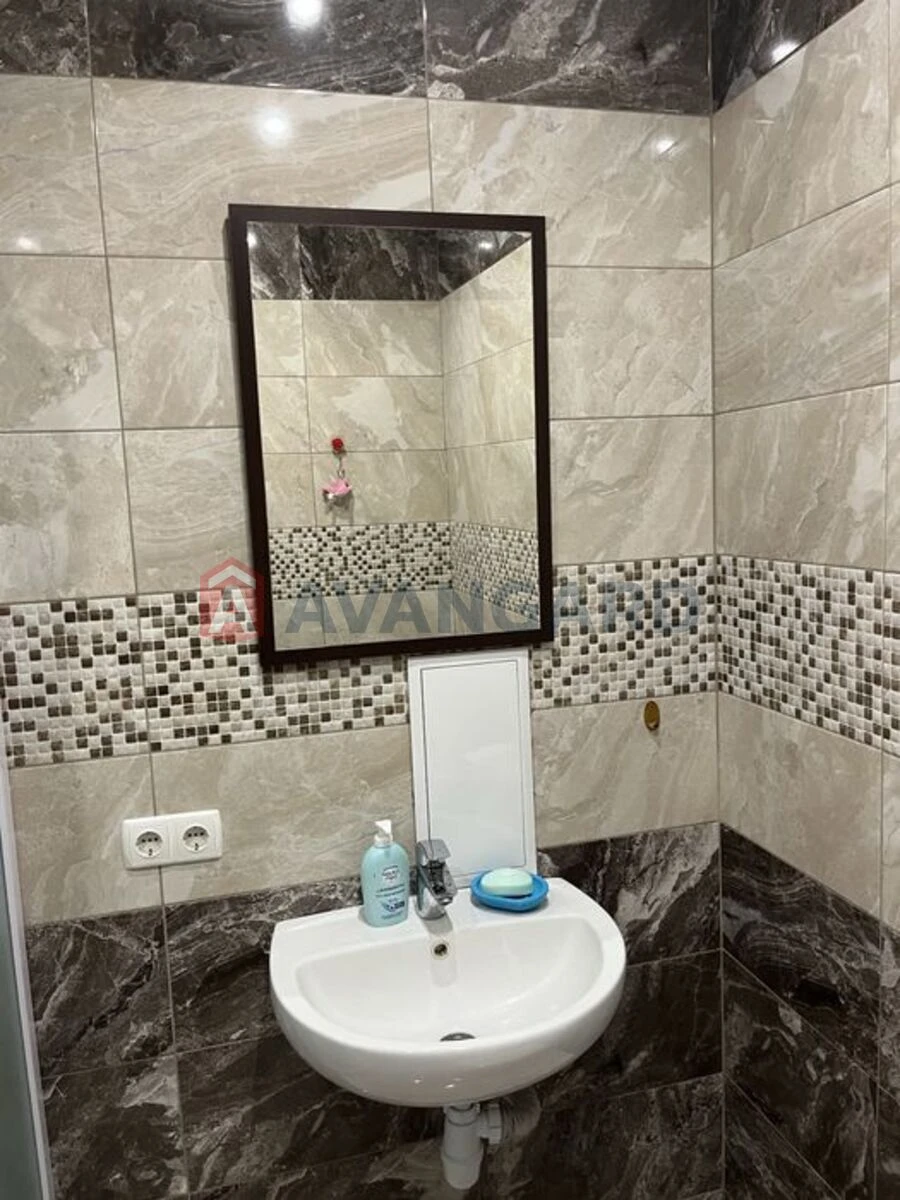 Sale of 1-bedroom apartment, Roksolany Street.