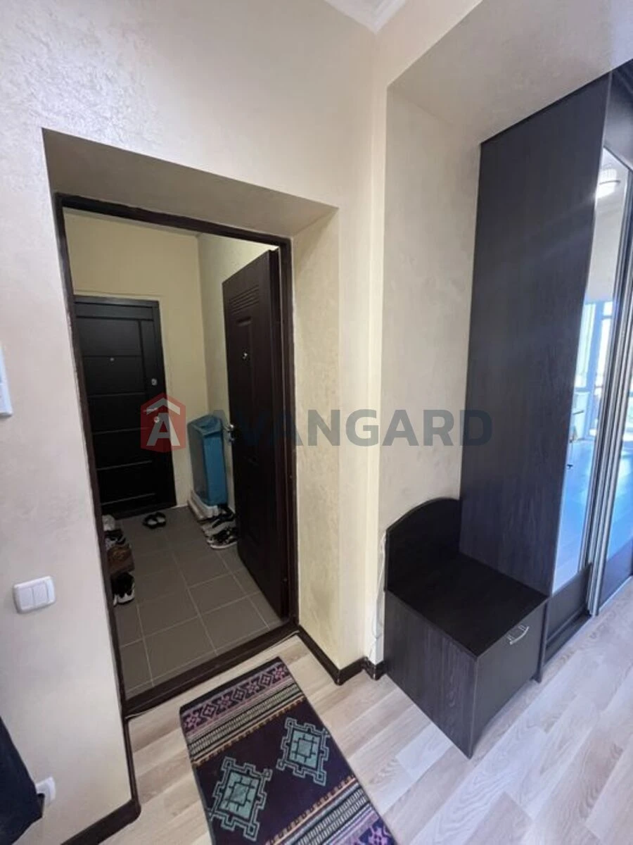 Sale of 1-bedroom apartment, Roksolany Street.