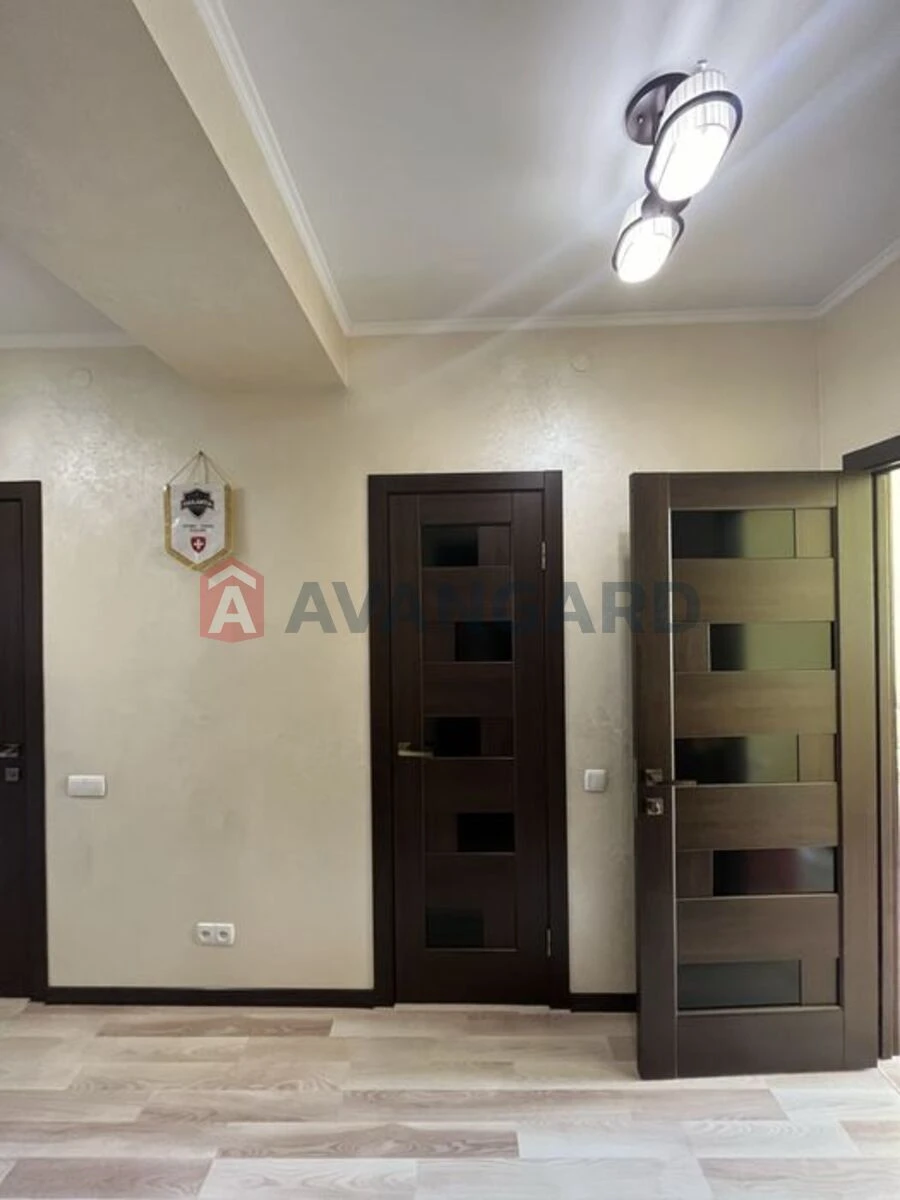 Sale of 1-bedroom apartment, Roksolany Street.