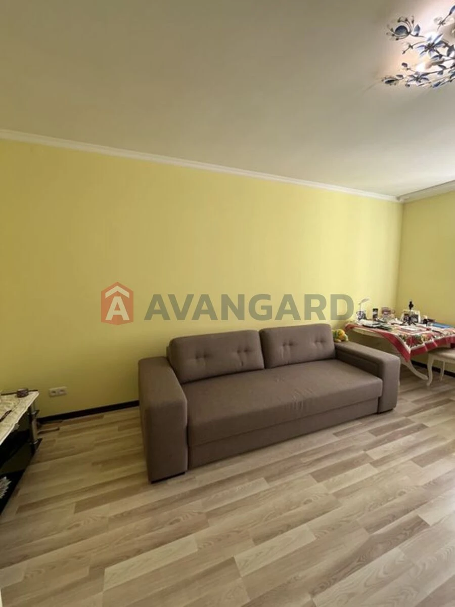 Sale of 1-bedroom apartment, Roksolany Street.