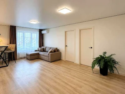 Apartment. Stryiska Street, Lviv