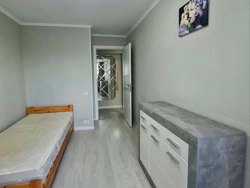 Квартира. Дніпро, проспект Олександра Поля, 2