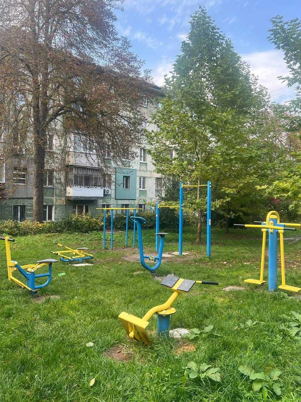 For sale 2-bedroom apartment, Polya Avenue, Slavutich Shopping Mall