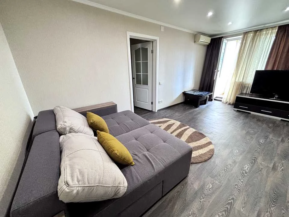 Apartment. Kryvyi Rih, Het'manska st.
