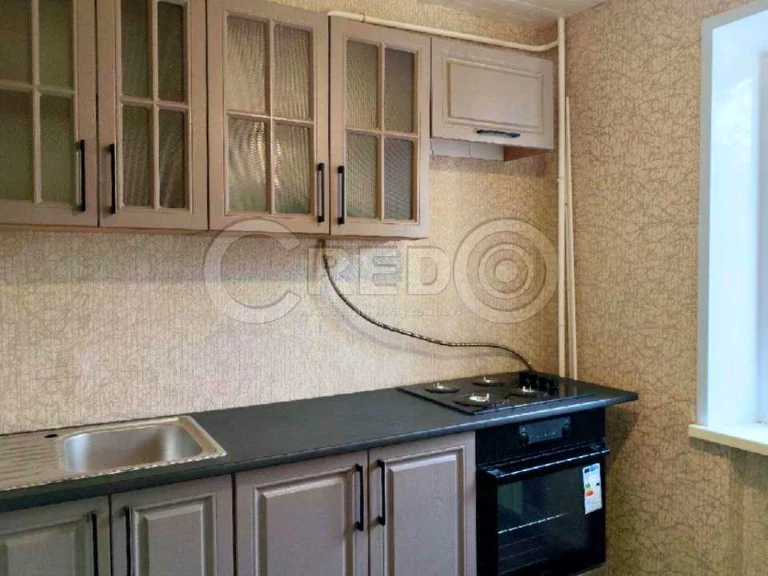 Apartment. Grunі Romanoho Street, Kryvy Rih