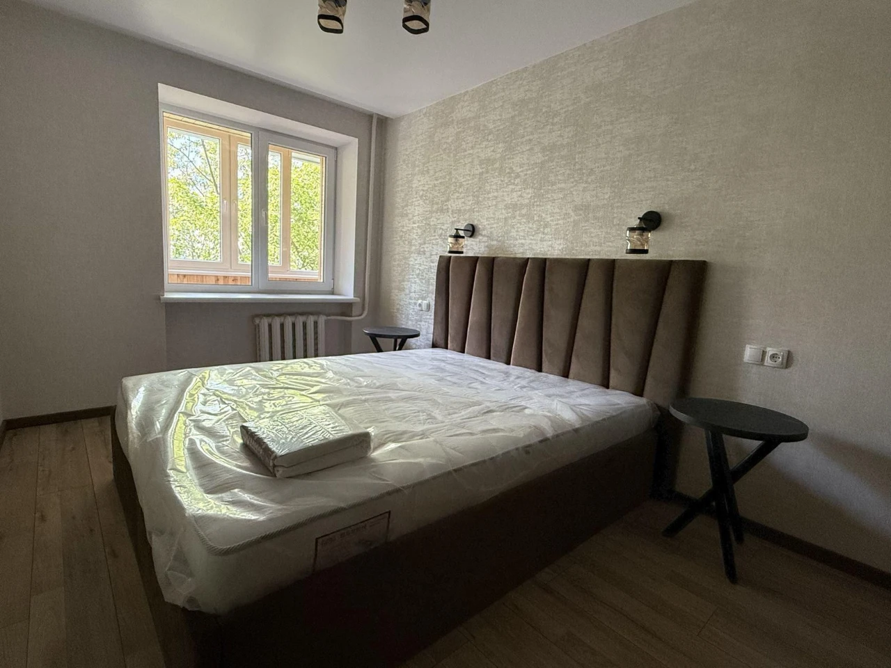 Продаж 2-кімнатній квартири в центрі Броварів.