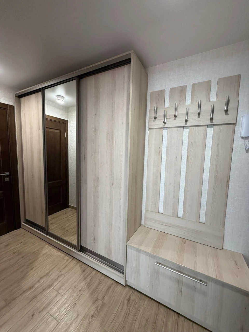 Продаж 2-кімнатній квартири в центрі Броварів.