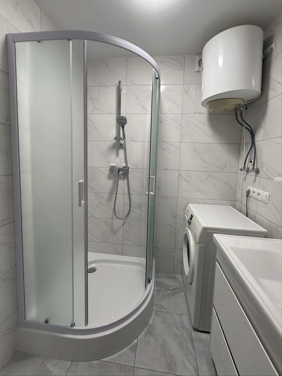 Продаж 2-кімнатній квартири в центрі Броварів.