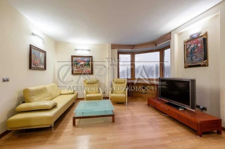 CENTER OF Kyiv! Khreshchatyk! 120 m2, European Square