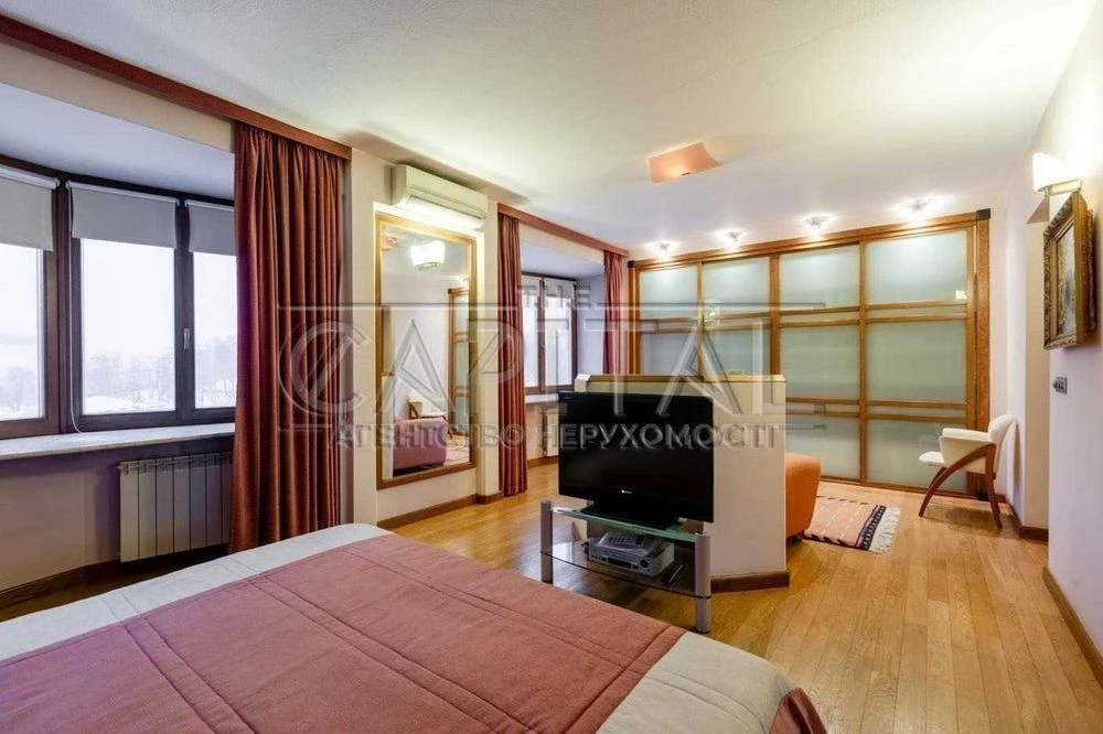 CENTER OF Kyiv! Khreshchatyk! 120 m2, European Square
