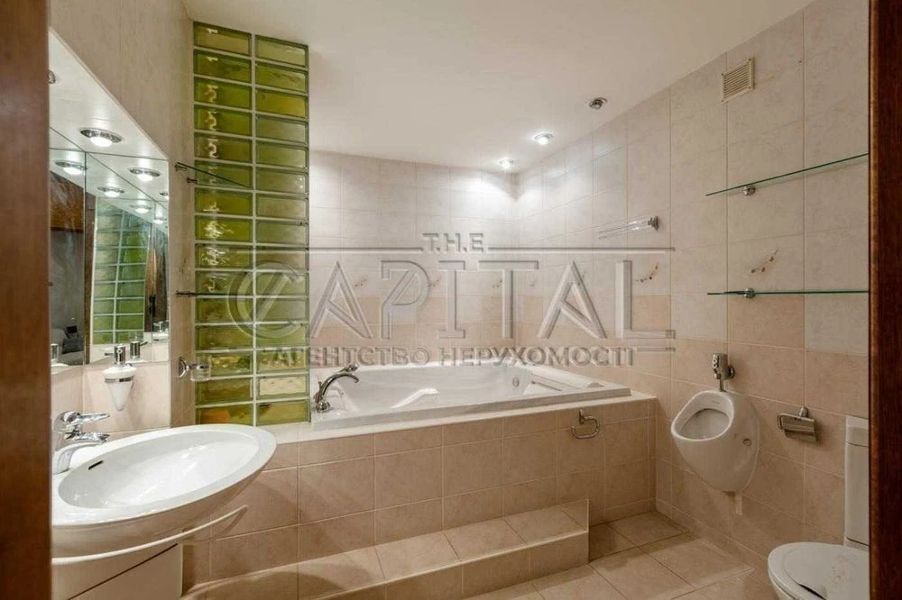 CENTER OF Kyiv! Khreshchatyk! 120 m2, European Square