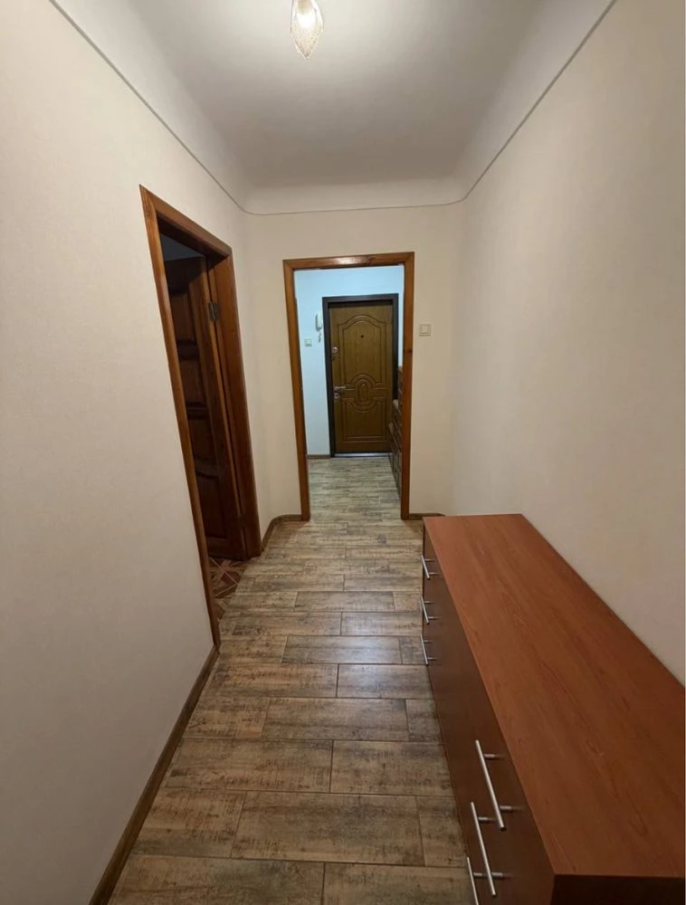 Продается 3-комнатная квартира на улице Ликара Бончука, улица Раковка
