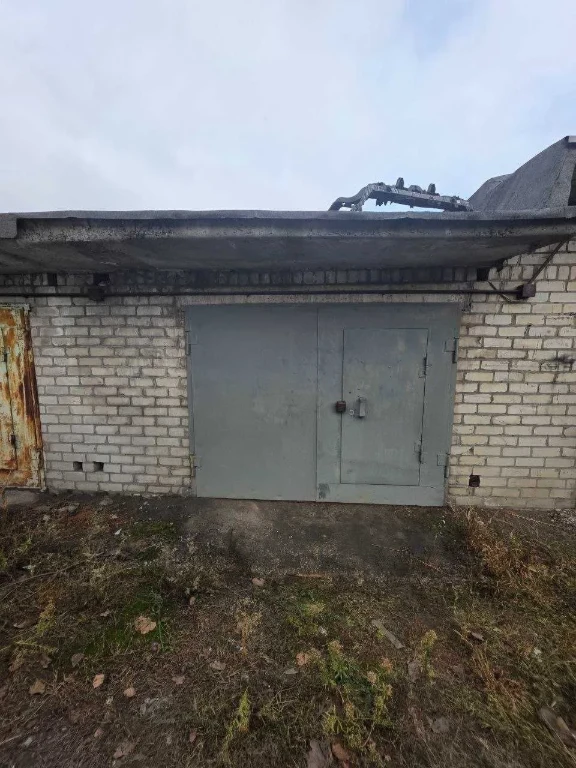 For Sale: Garage / or Rent