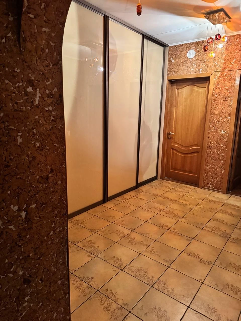 Sale of a 3-room apartment on Solny Street
