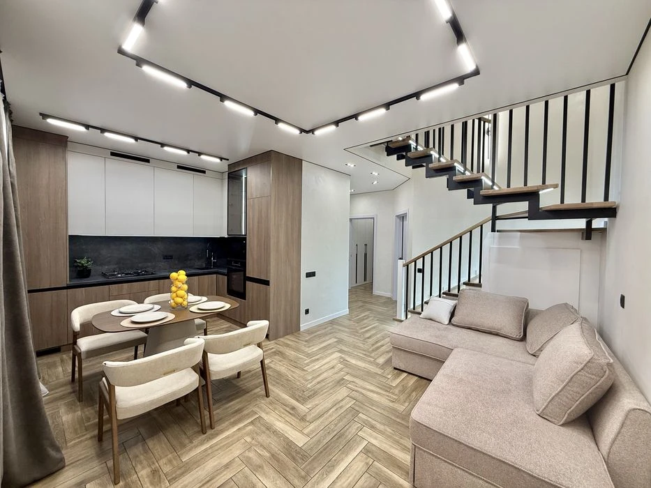 Townhouse with renovation Peremychka