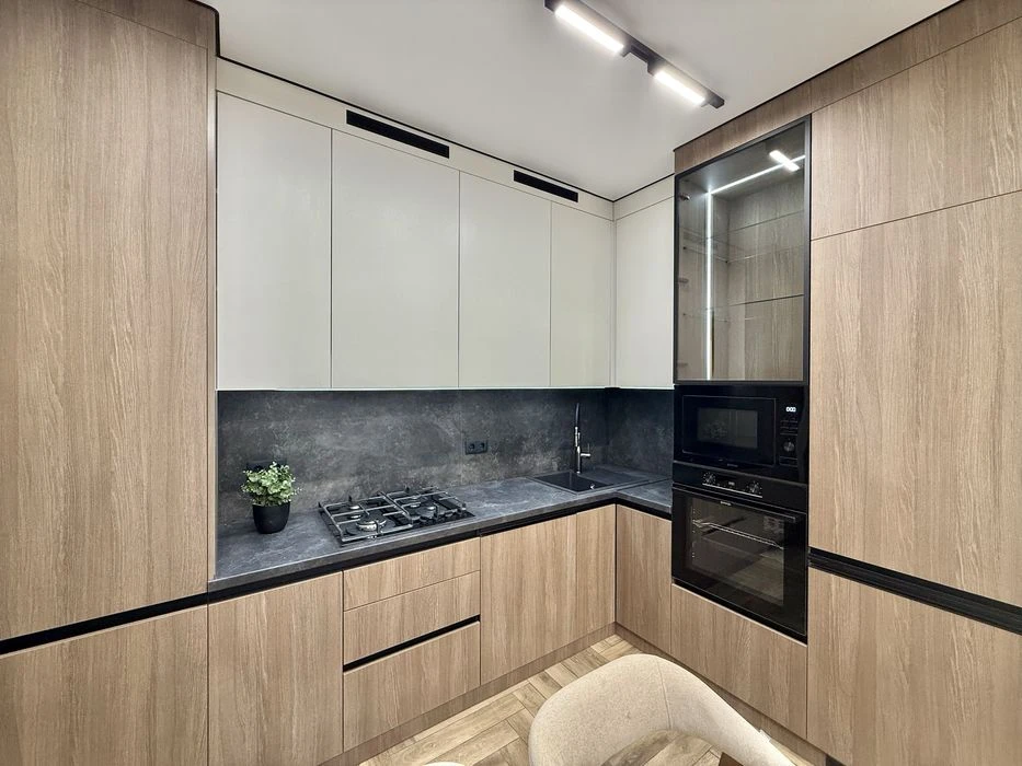 Townhouse with renovation Peremychka