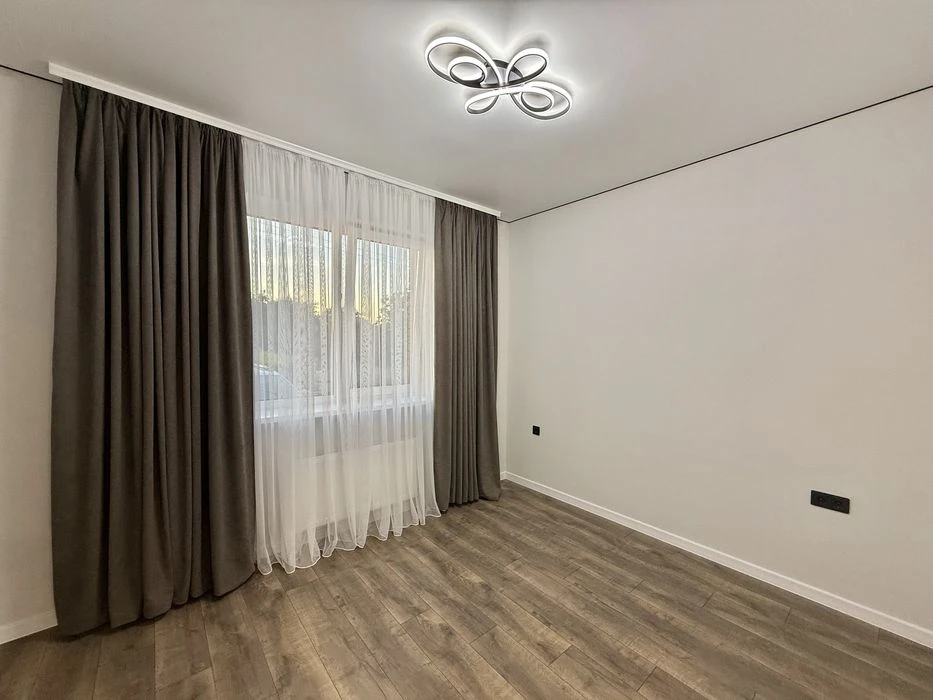 Townhouse with renovation Peremychka