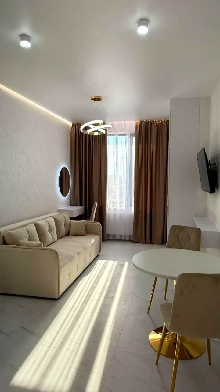 Apartment for sale 1-room 35 m² 14/26 floor.