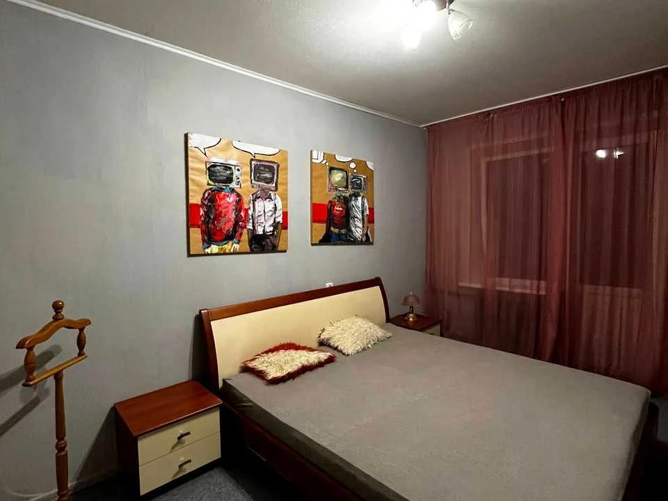 Apartment. Dnipro, Novorichna St.
