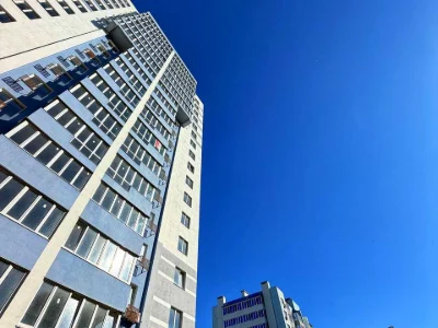 Квартира. Черкаси, Героїв Дніпра вул., (Будинок)