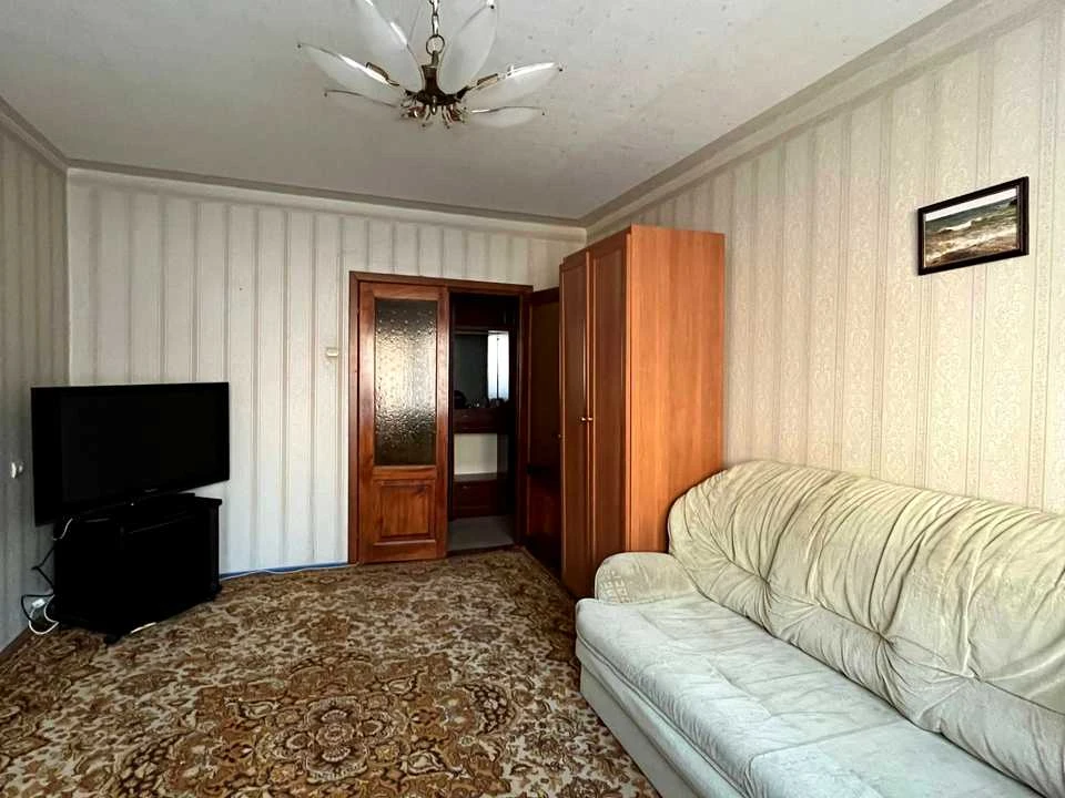 Apartment. Dnipro, Novorichna St.