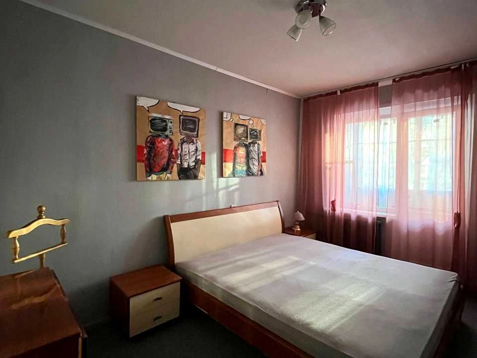 Apartment. Dnipro, Novorichna St.
