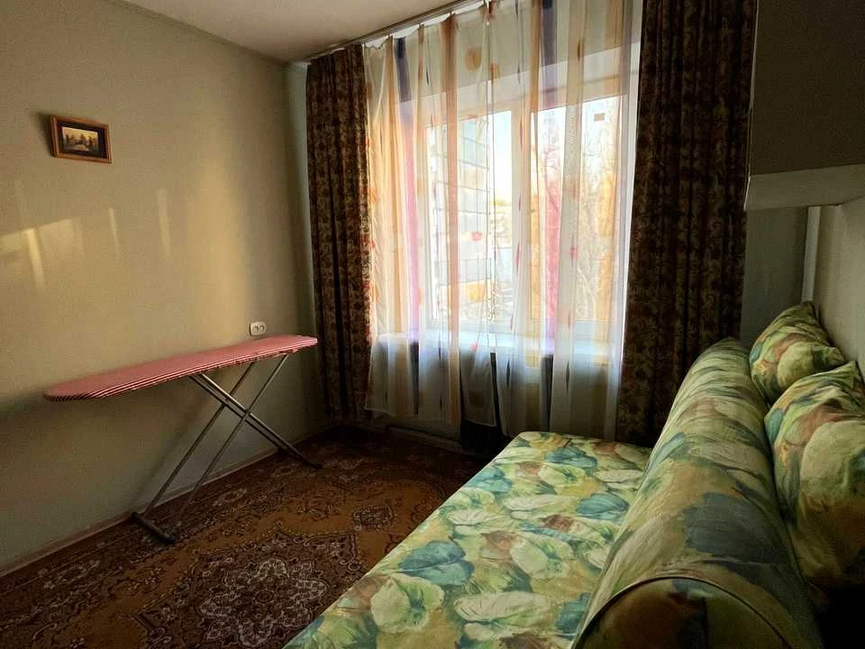 Apartment. Dnipro, Novorichna St.