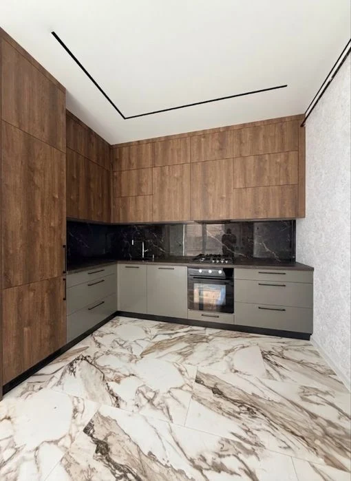 Продажа 2 этажного дуплекса 90 м2 с ремонтом.