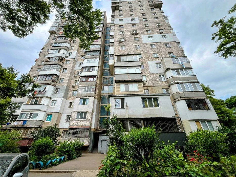 I will sell a spacious apartment - your dream in the village of Kotovskog