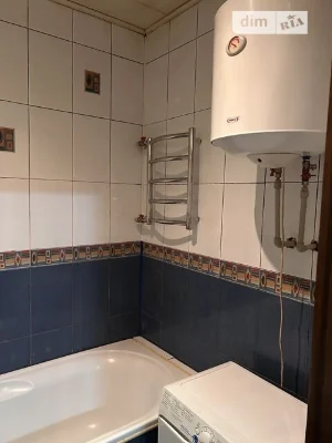 Продаж 2к квартири 67.4 кв. м на просп. Любомира Гузара 38А