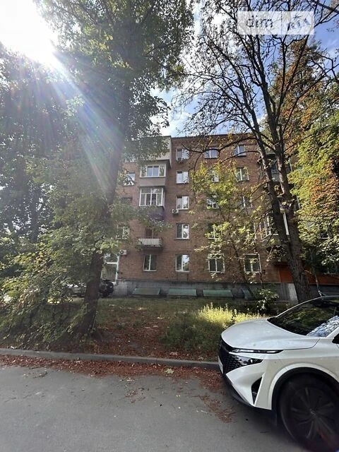 Продаж 2к квартири 67.4 кв. м на просп. Любомира Гузара 38А