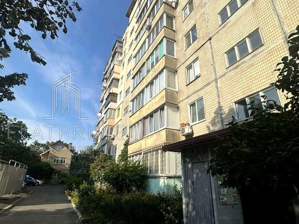 Apartment. Kyiv, Oleksandra Brynzhali St. (Teshebaeva)