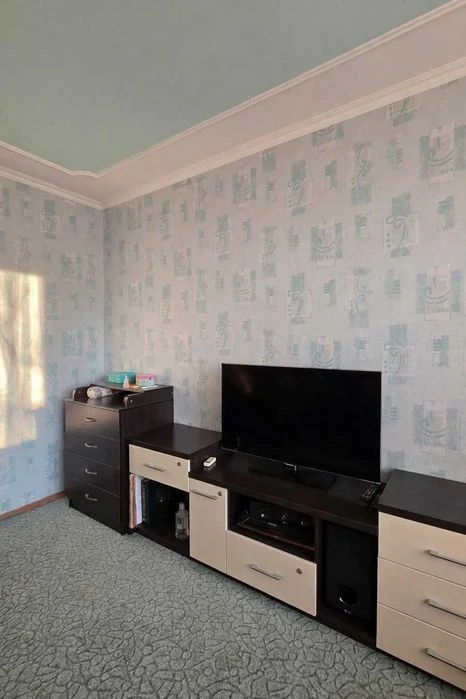 3-room apartment for sale, metro station Universitet, Voucher! Cert