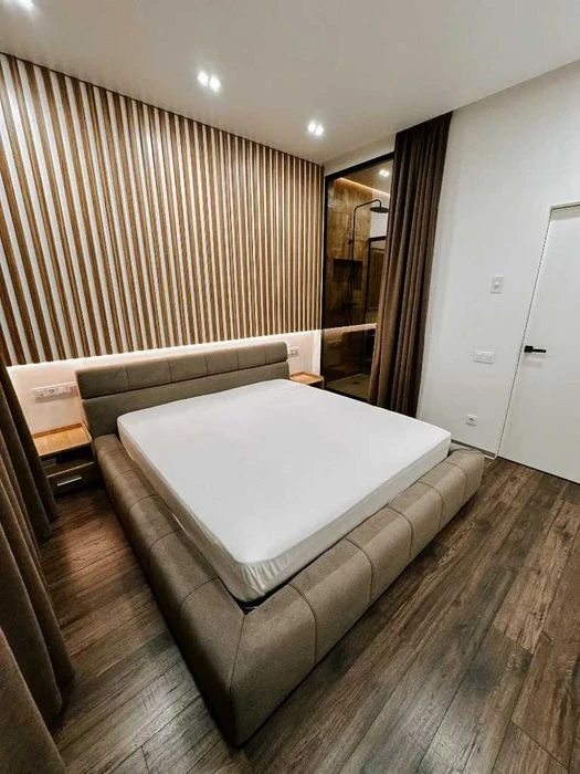I will sell a 3-room apartment 127m2 in the Kirovsky residential complex, a good deal for $1,300.