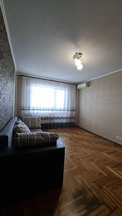 For sale 1st apartment Kuruzov