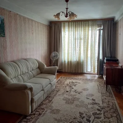 Продам 3 ком.кв. Хорошее месторасположение. Пр. Юбилейный