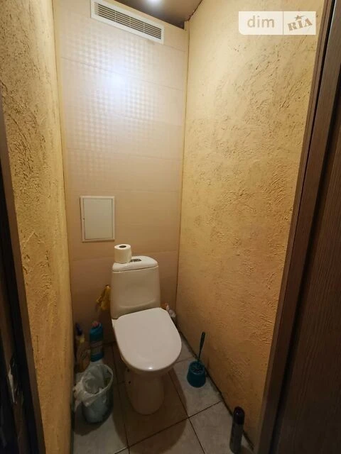 3k on Enzuziastiv St. 13, Rusanivka, Livoberezhna