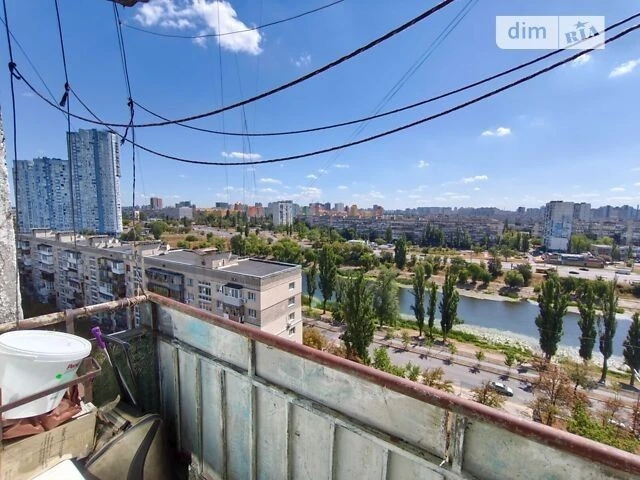 3k on Enzuziastiv St. 13, Rusanivka, Livoberezhna