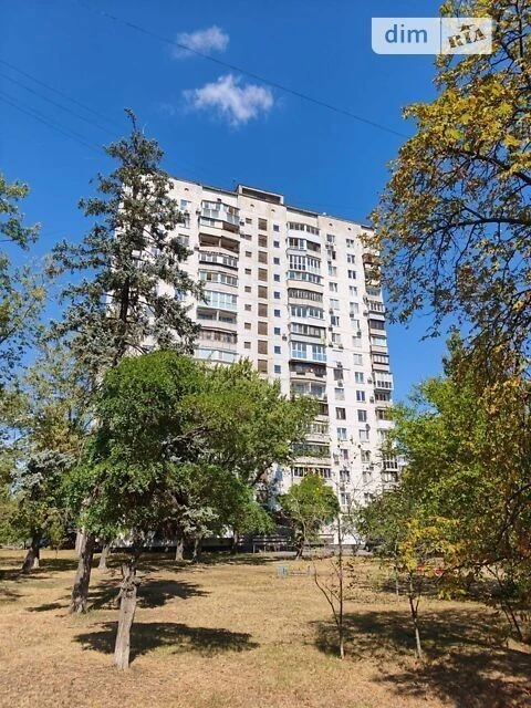 3k on Enzuziastiv St. 13, Rusanivka, Livoberezhna