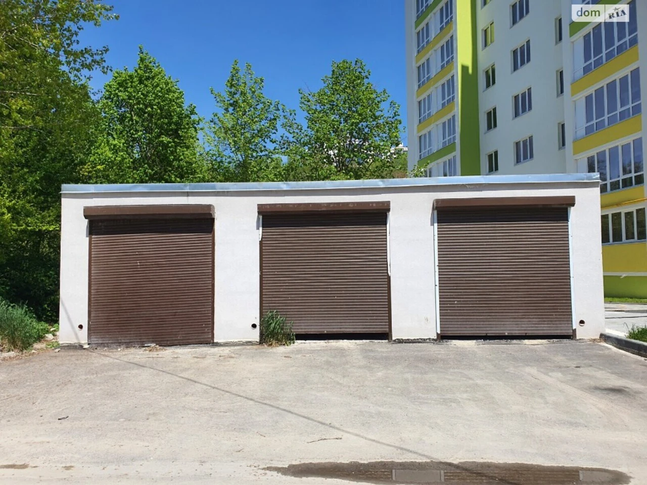 Продаж Отдельно стоящий гараж Дружба