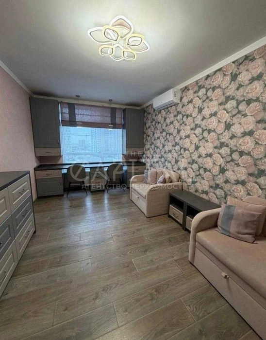 Sale of a modern 3-room apartment in the residential complex "Zarichny"