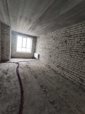 Selling a one-room apartment (42.5 sq. m.) in the Mira 3 residential complex. GS documents.