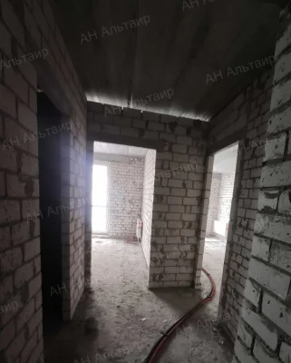 Selling a one-room apartment (42.5 sq. m.) in the Mira 3 residential complex. GS documents.