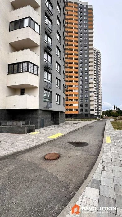 No commission. 1-room apartment for sale 46m2, residential complex Raiduzhny Dniprovs